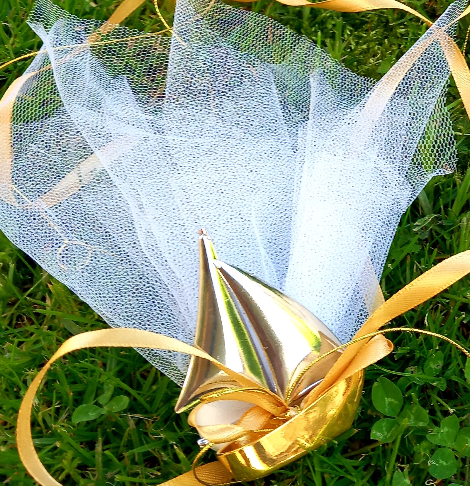 Μπομπονιέρα Γάμου ή Βάπτισης Χρυσό Καραβάκι